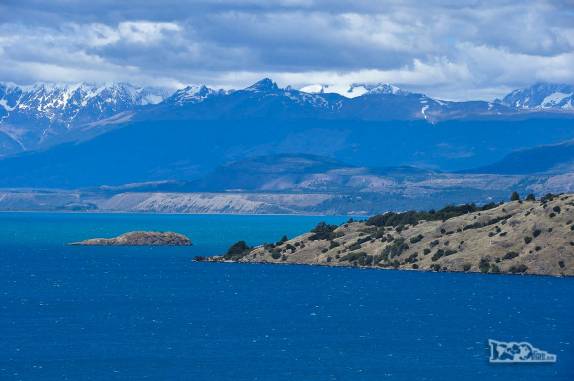 A bela paisagem do gigantesco lago General Carrera, região de Puerto Rio Tranquilo, na Carretera Austral, no sul do Chile